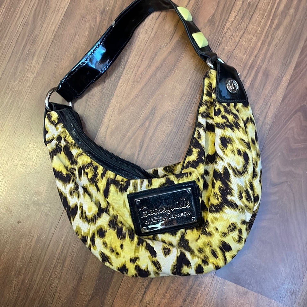 Betseyville Betsey Johnson yellow leopard print